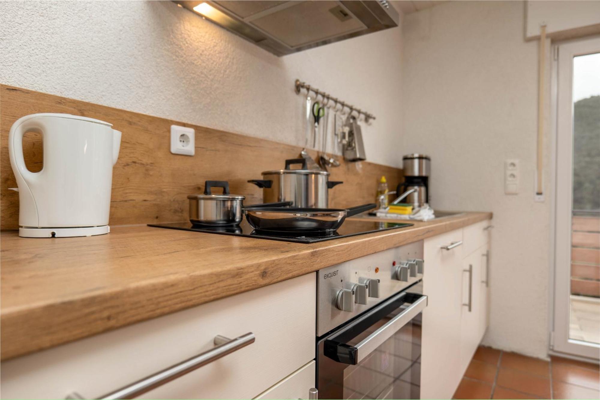 Riesling Appartement For 2 - 4 People - Billiards - Balcony With Mosel View - Parking - Wine Barrel Bar - Fully Equipped Kitchen - Netflix - Waiputv - 3 Km From Cochem Klotten Bagian luar foto