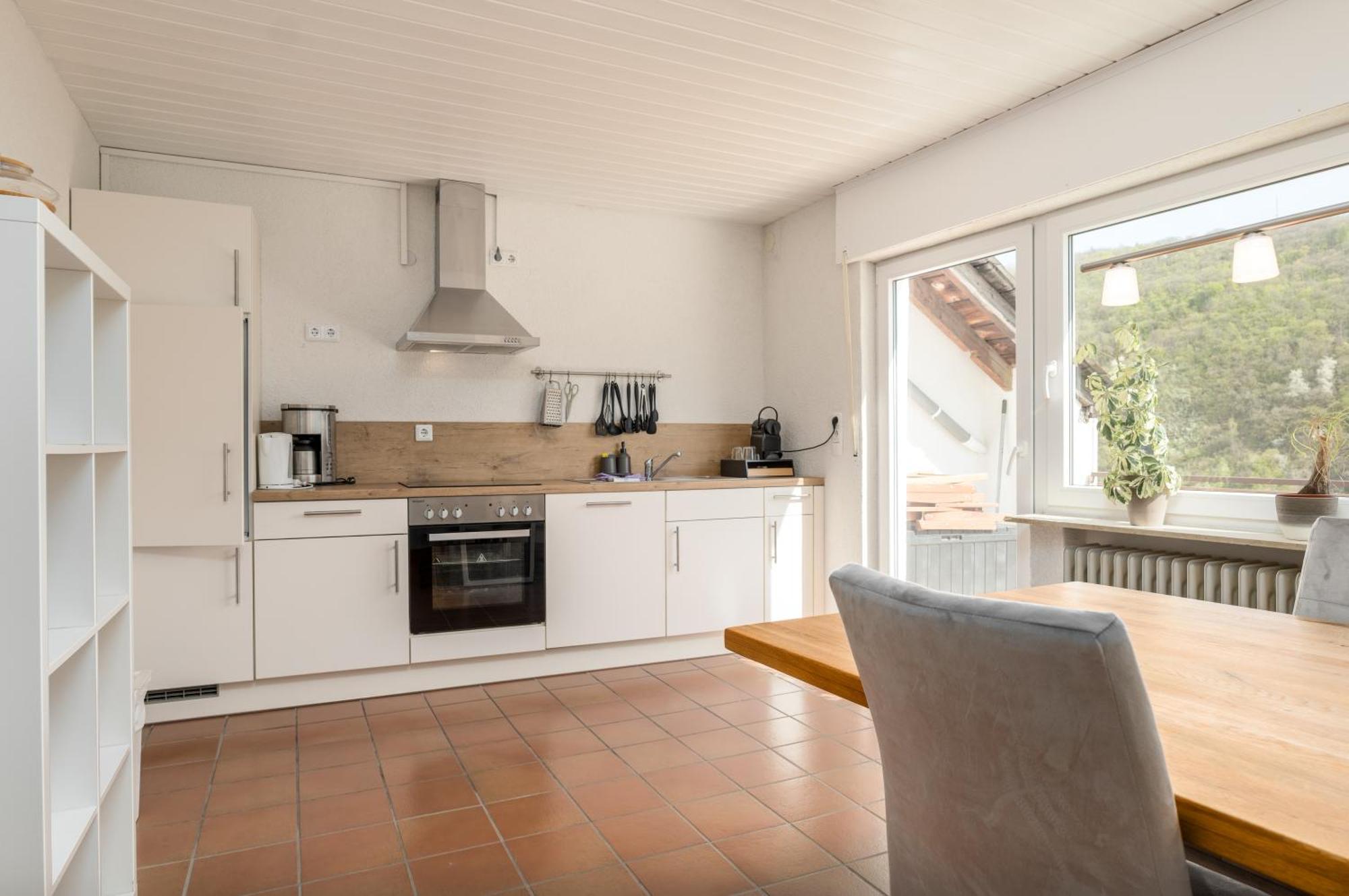 Riesling Appartement For 2 - 4 People - Billiards - Balcony With Mosel View - Parking - Wine Barrel Bar - Fully Equipped Kitchen - Netflix - Waiputv - 3 Km From Cochem Klotten Bagian luar foto