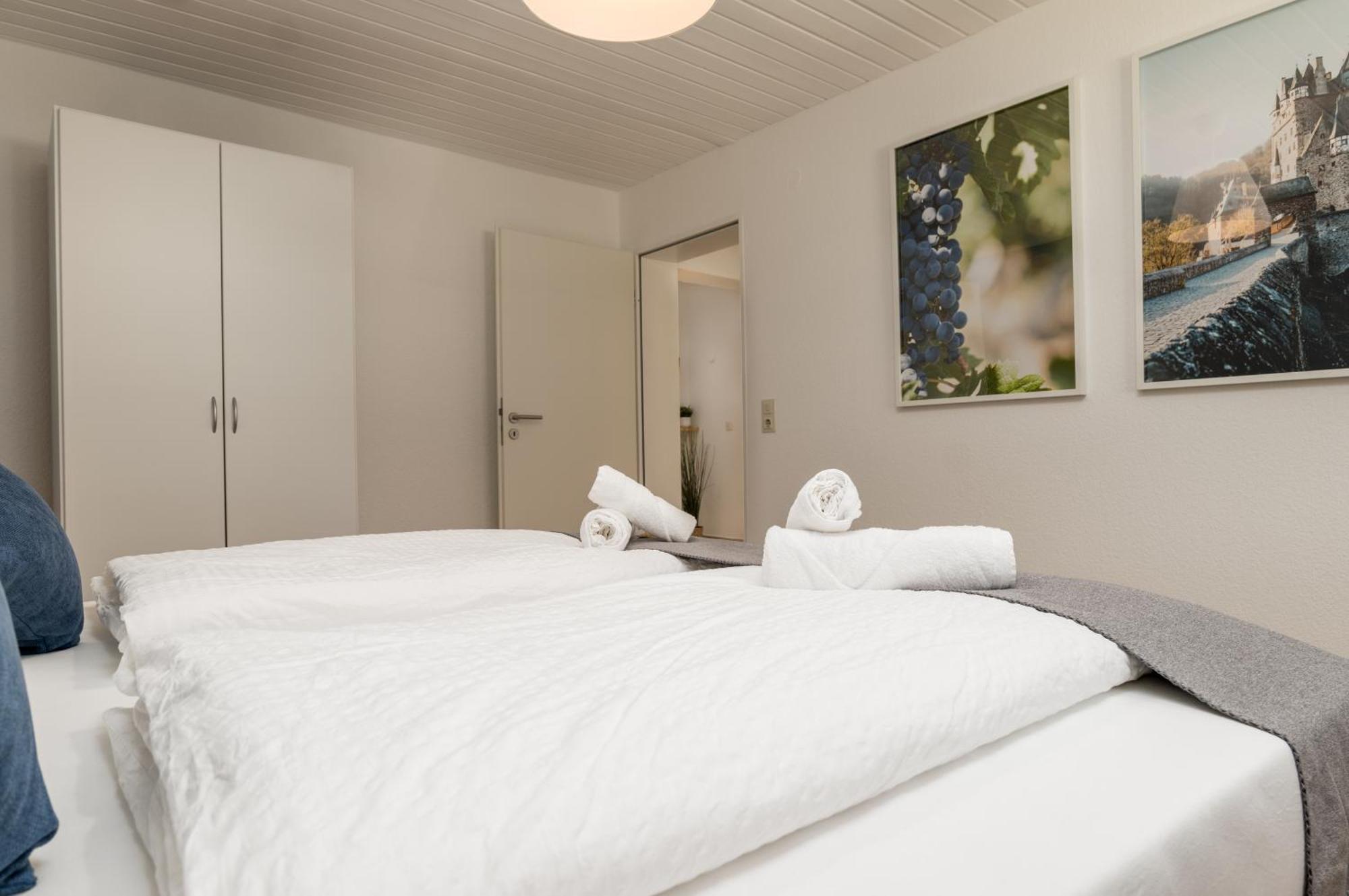 Riesling Appartement For 2 - 4 People - Billiards - Balcony With Mosel View - Parking - Wine Barrel Bar - Fully Equipped Kitchen - Netflix - Waiputv - 3 Km From Cochem Klotten Bagian luar foto