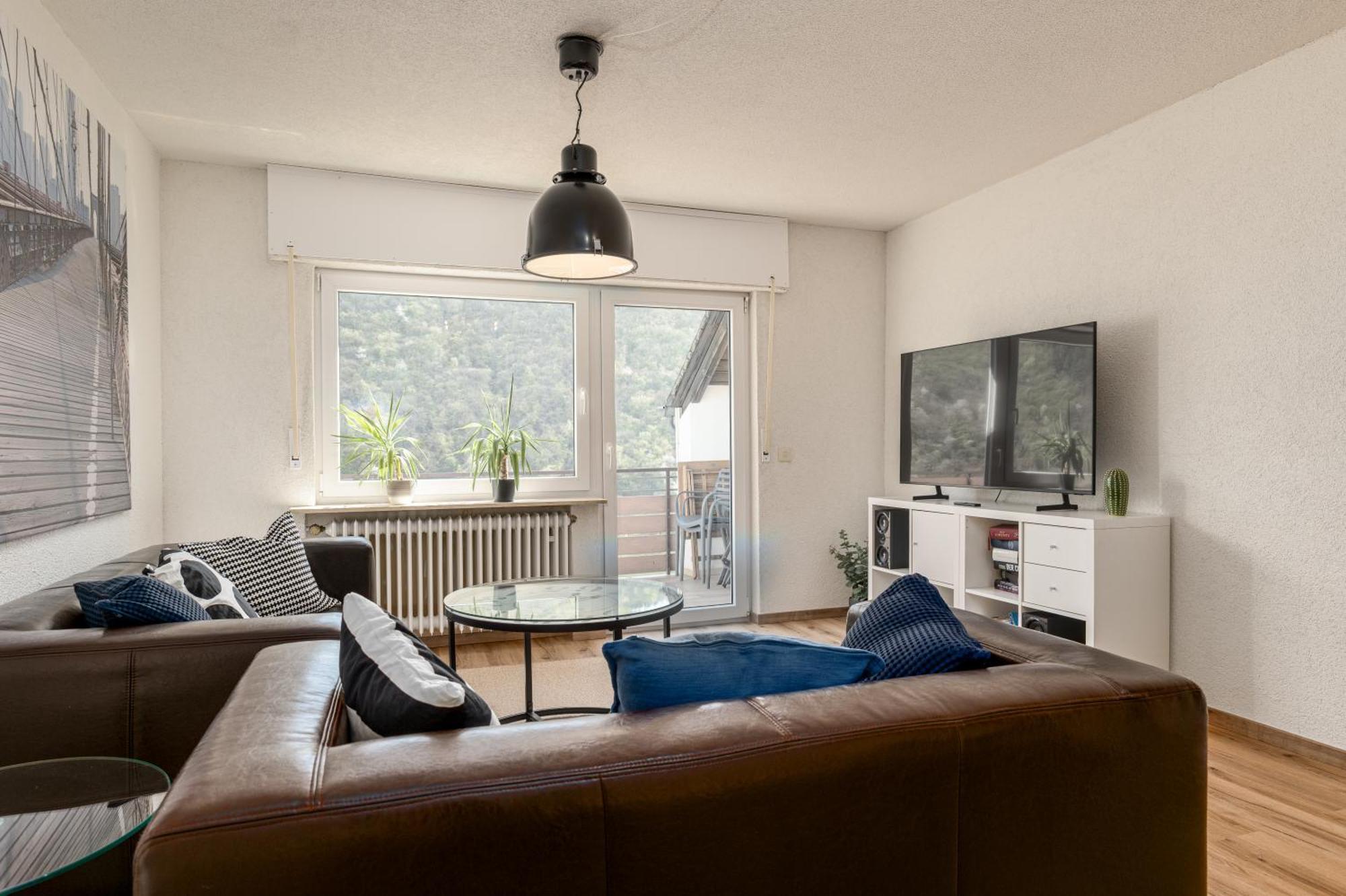 Riesling Appartement For 2 - 4 People - Billiards - Balcony With Mosel View - Parking - Wine Barrel Bar - Fully Equipped Kitchen - Netflix - Waiputv - 3 Km From Cochem Klotten Bagian luar foto