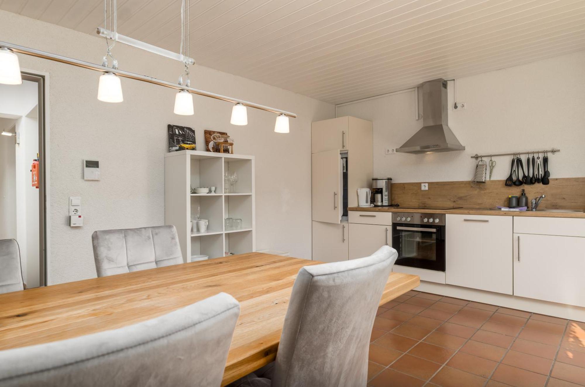 Riesling Appartement For 2 - 4 People - Billiards - Balcony With Mosel View - Parking - Wine Barrel Bar - Fully Equipped Kitchen - Netflix - Waiputv - 3 Km From Cochem Klotten Bagian luar foto