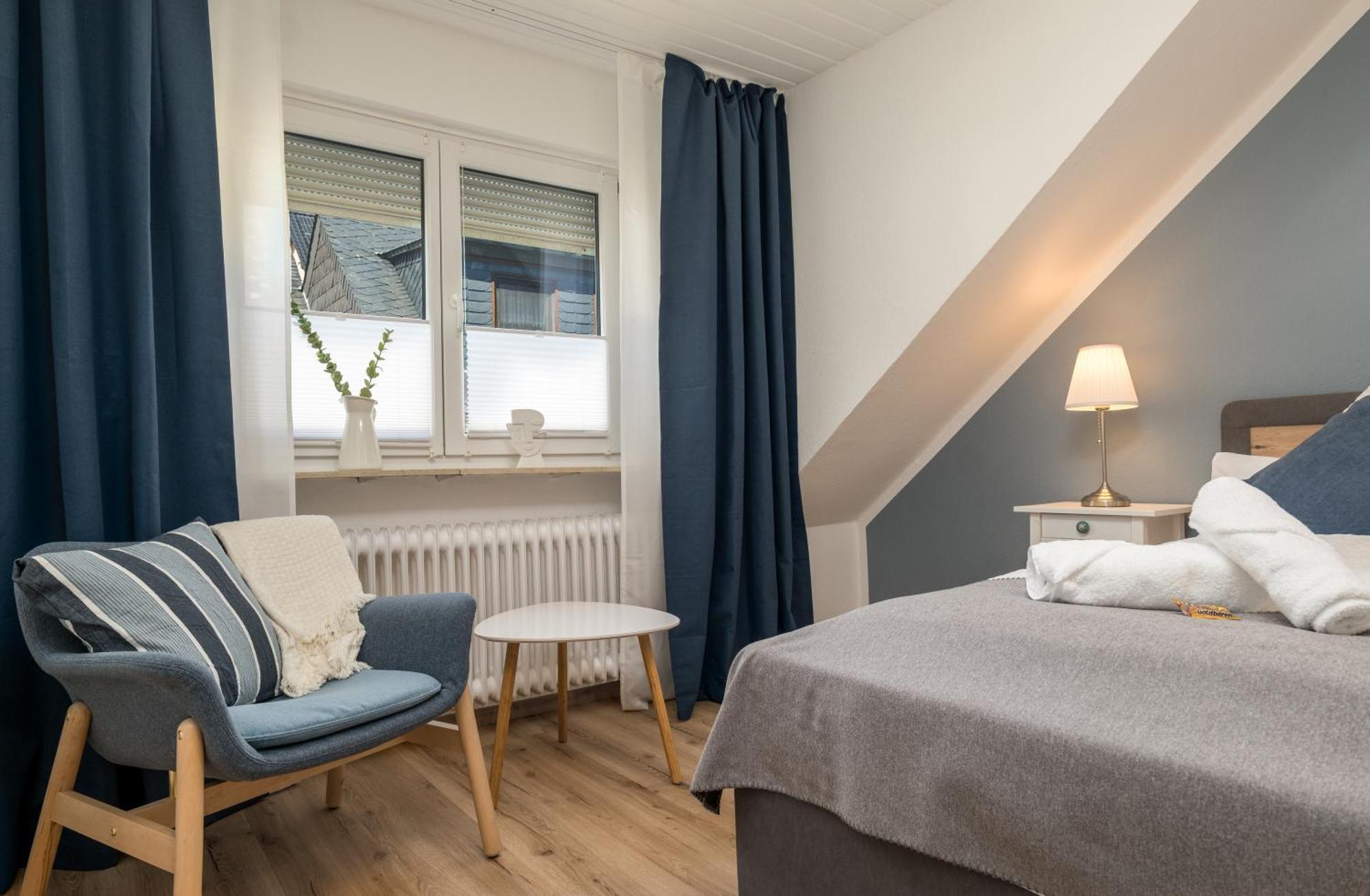 Riesling Appartement For 2 - 4 People - Billiards - Balcony With Mosel View - Parking - Wine Barrel Bar - Fully Equipped Kitchen - Netflix - Waiputv - 3 Km From Cochem Klotten Bagian luar foto